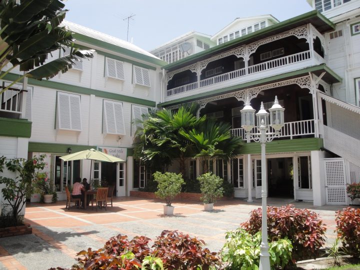 Cara Lodge Hotel